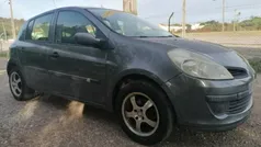 Usado 2006 Renault Clio II Citadino | € 3.750 (Preço justo)