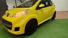 Amarelo Usado 2010 Peugeot 107 Citadino | € 5.100 (Preço justo)