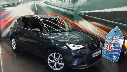 Usado Seat Arona 110 HP (80 kW) 2023 Cinzento SUV