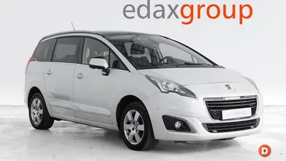 Branco Usado 2015 Peugeot 5008 | € 7.390 (Bom preço)