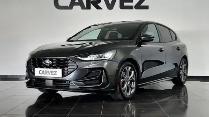 Cinzento Usado 2022 Ford Focus | € 19.400 (Preço justo)