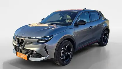 Usado 2025 Alfa Romeo Junior Edizione Speciale SUV | € 29.790 (Preço justo)