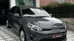 Cinza Usado 2022 Kia Rio | € 15.500 (Preço justo)