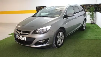 Cinza Usado 2014 Opel Astra Cosmo Carrinha | € 8.690 (Preço justo)