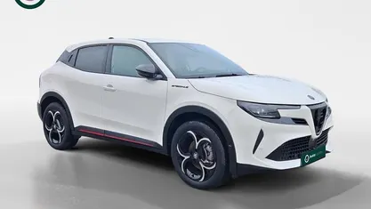 Usado Alfa Romeo Junior 136 HP (100 kW) 2025 SUV