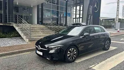 Preto Usado 2025 Mercedes 200 | € 31.900 (Preço justo)
