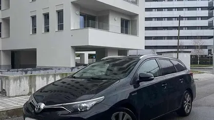 Usado Toyota Auris 136 HP (100 kW) 2018 Citadino