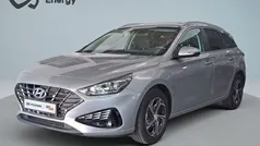 Shimmering silver (metalizado) Usado 2023 Hyundai i30 Style Carrinha | € 21.900 (Preço justo)