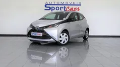 Usado 2016 Toyota Aygo X-play Citadino | € 10.750 (Preço justo)