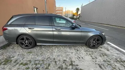 Cinzento Usado 2018 Mercedes C220 | € 30.000 (Preço justo)