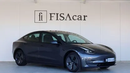 Cinza Usado 2022 Tesla Model 3 Sedan | € 33.900 (Preço justo)