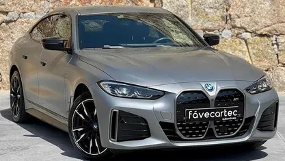Cinzento Usado 2024 BMW i4 Sedan | € 56.950 (Super Preço)