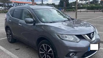 Cinzento Usado 2015 Nissan X-Trail SUV | € 15.500 (Preço justo)