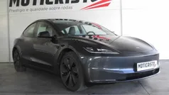 Cinzento Usado 2023 Tesla Model 3 Long Range Sedan | € 34.900 (Bom preço)