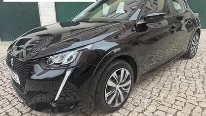 Usado Peugeot e-208 Active 100 kW (136 HP) 2020 Citadino