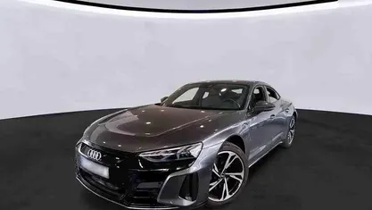 Cinzento Usado 2021 Audi e-tron GT quattro Sedan | € 54.500 (Super Preço)