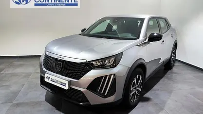 Cinza Usado 2024 Peugeot 2008 Style SUV | € 20.990 (Preço justo)