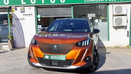 Laranja Usado 2021 Peugeot e-2008 GT SUV | € 21.970 (Preço justo)