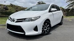 Branco Usado 2015 Toyota Auris | € 9.999 (Bom preço)