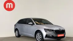 Cinzento Usado 2022 Skoda Scala Ambition Citadino | € 15.999 (Preço justo)