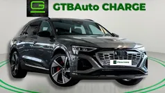 Usado 2023 Audi Q8 e-tron Ambiente SUV | € 59.499 (Preço justo)