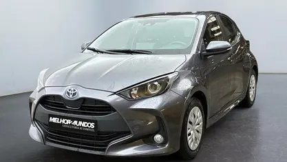 Cinza Usado 2022 Toyota Yaris Hybrid Business Edition | € 17.990 (Super Preço)