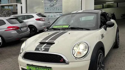 Outra Usado 2012 Mini Coupé Coupé | € 15.900