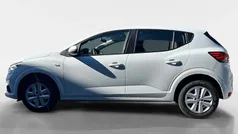 Branco Usado 2023 Dacia Sandero Expression Citadino | € 15.990 (Preço justo)