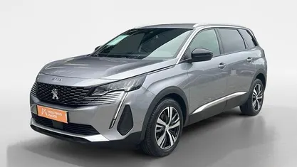 Usado Peugeot 5008 Allure 131 HP (96 kW) 2023 SUV