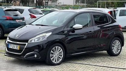 Usado Peugeot 208 Allure 100 HP (73 kW) 2018 Citadino