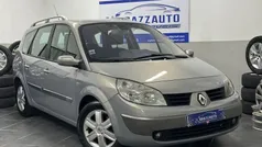 Cinzento Usado 2004 Renault Grand Scénic II Monovolume | € 3.500 (Bom preço)