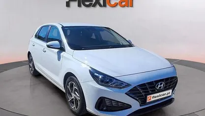 Usado Hyundai i30 Style 120 HP (88 kW) 2021 Branco