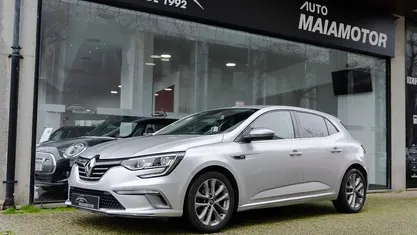Usado Renault Mégane IV 115 HP (84 kW) 2020 Cinzento