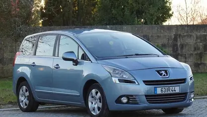 Azul Usado 2010 Peugeot 5008 | € 7.900 (Preço justo)