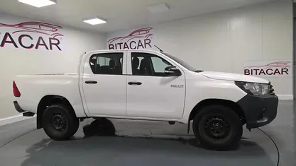 Usado Toyota HiLux 150 HP (110 kW) 2017 Branco Pickup