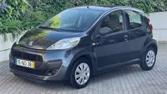 Cinza Usado 2013 Peugeot 107 Active Citadino | € 5.900 (Preço justo)