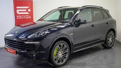 Preto Usado 2016 Porsche Cayenne S E-Hybrid SUV | € 38.900 (Preço justo)