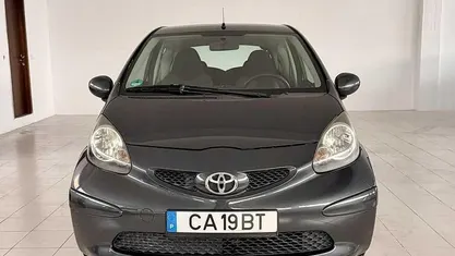 Usado Toyota Aygo 68 HP (50 kW) 2007 Citadino