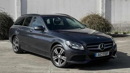 Usado Mercedes C300 231 HP (169 kW) 2016 Cinzento Carrinha