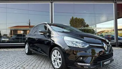 Usado Renault Clio IV 90 HP (66 kW) 2018 Preto Carrinha