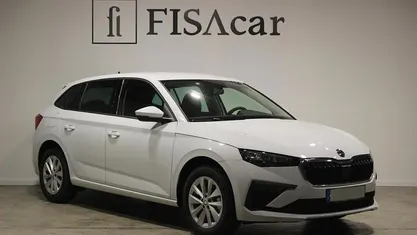 Usado Skoda Scala 116 HP (85 kW) 2024 Branco Citadino
