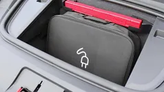 Branco Usado 2021 Porsche Taycan Performance Package Sedan | € 64.990 (Preço justo)