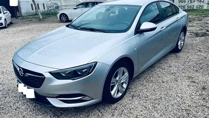 Cinzento Usado 2020 Opel Insignia Business Edition Carrinha | € 13.480 (Preço justo)