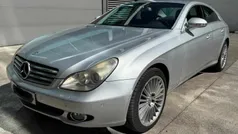 Cinzento Usado 2007 Mercedes CLS320 Sedan | € 15.900 (Preço elevado)