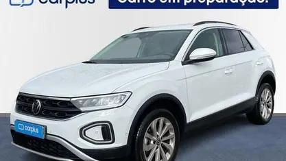 Usado VW T-Roc Life 150 HP (110 kW) 2024 SUV