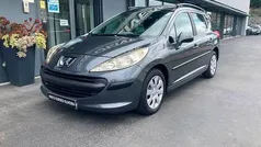 Branco Usado 2008 Peugeot 207 Sport Sedan | € 4.990 (Preço justo)