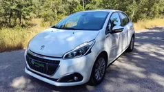 Branco Usado 2019 Peugeot 208 Signature Sky Citadino | € 10.500 (Bom preço)