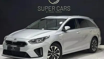 Usado Kia Ceed Sportswagon 141 HP (103 kW) 2020 Cinzento Carrinha