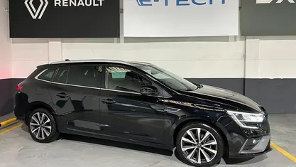 Preto Usado 2021 Renault Mégane IV Carrinha | € 14.990 (Preço justo)