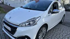 Branco Usado 2019 Peugeot 208 Signature Sky Citadino | € 11.500 (Preço justo)
